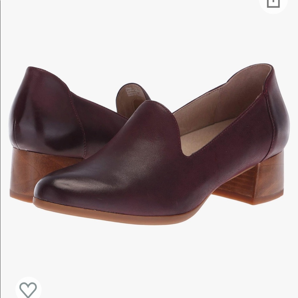 Brand new Wine dansko loafers
